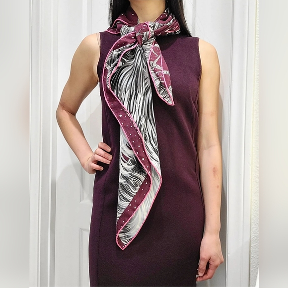 Reversible 100% Cashmere Double Face Bicolor AKRIS Sheath Dress: pink eggplant - Picture 5 of 8